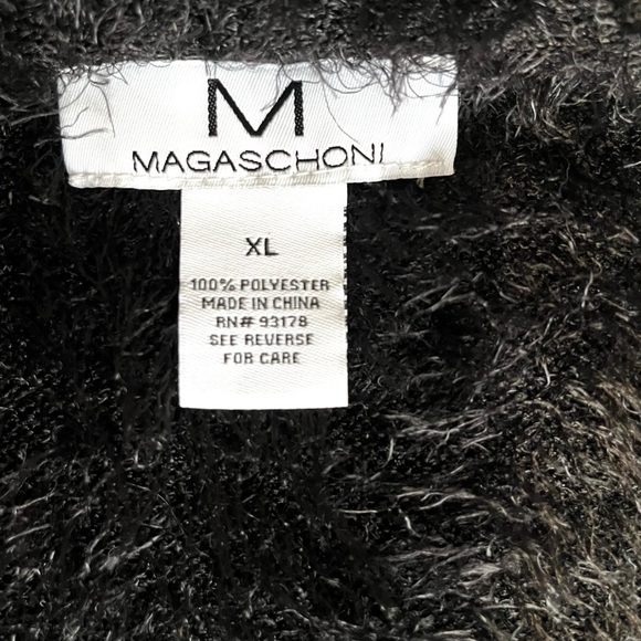 Magaschoni Black Open Front Cardigan
Soft Fuzzy Eyelash Fringe Sweater Women XL - Picture 7 of 11